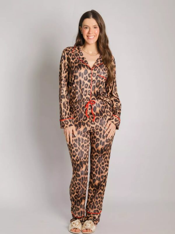 Pijama Feminino Americano Longo Onça Detalhe Vermelho - Imagem 5