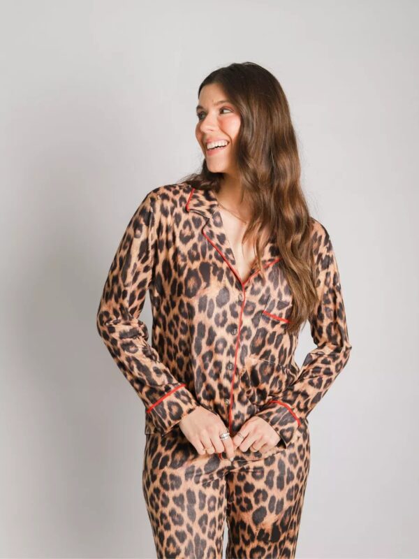 Pijama Feminino Americano Longo Onça Detalhe Vermelho - Imagem 6
