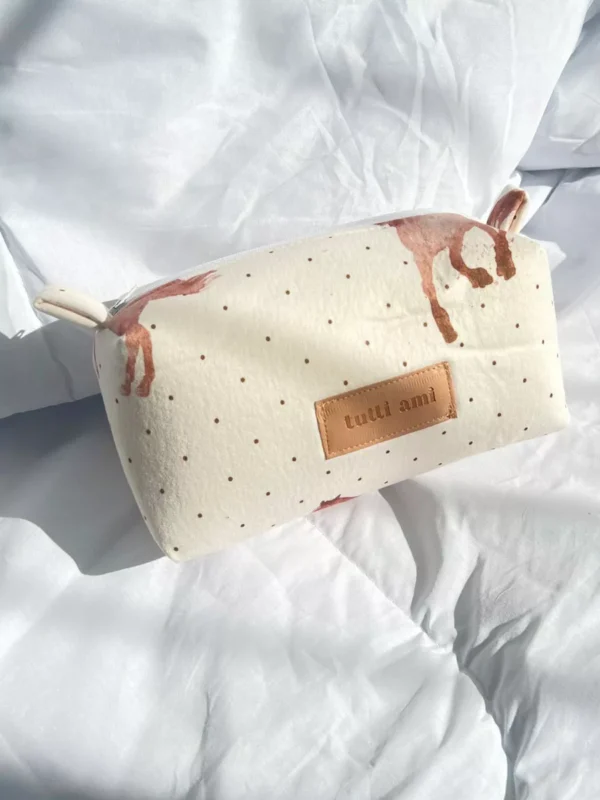 Necessaire Estampa Exclusiva Cavalos Disponibilidade - Imagem 3