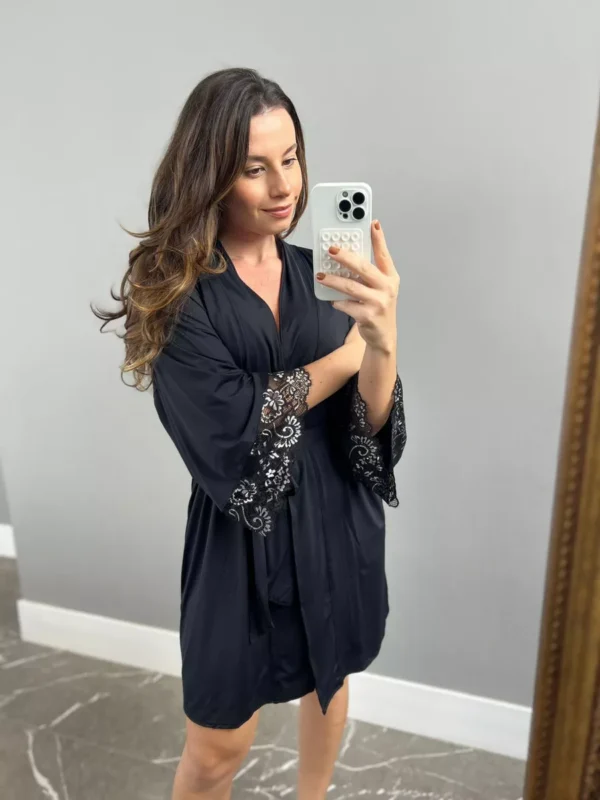 Robe Preto em Poliamida com Renda - Imagem 5