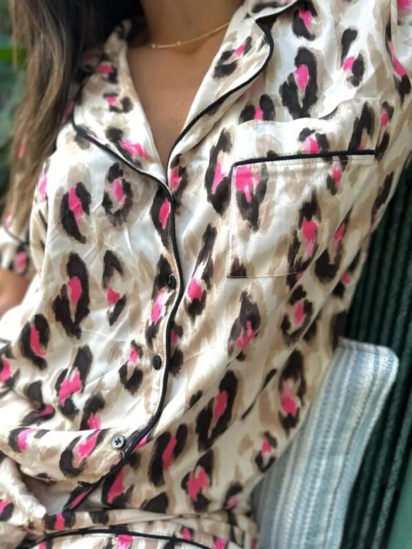 Pijama Feminino Americano Em Viscose Curto Onça Rosa