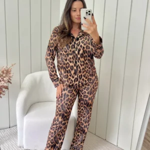 Pijama Feminino Americano Longo Onça Detalhe Preto